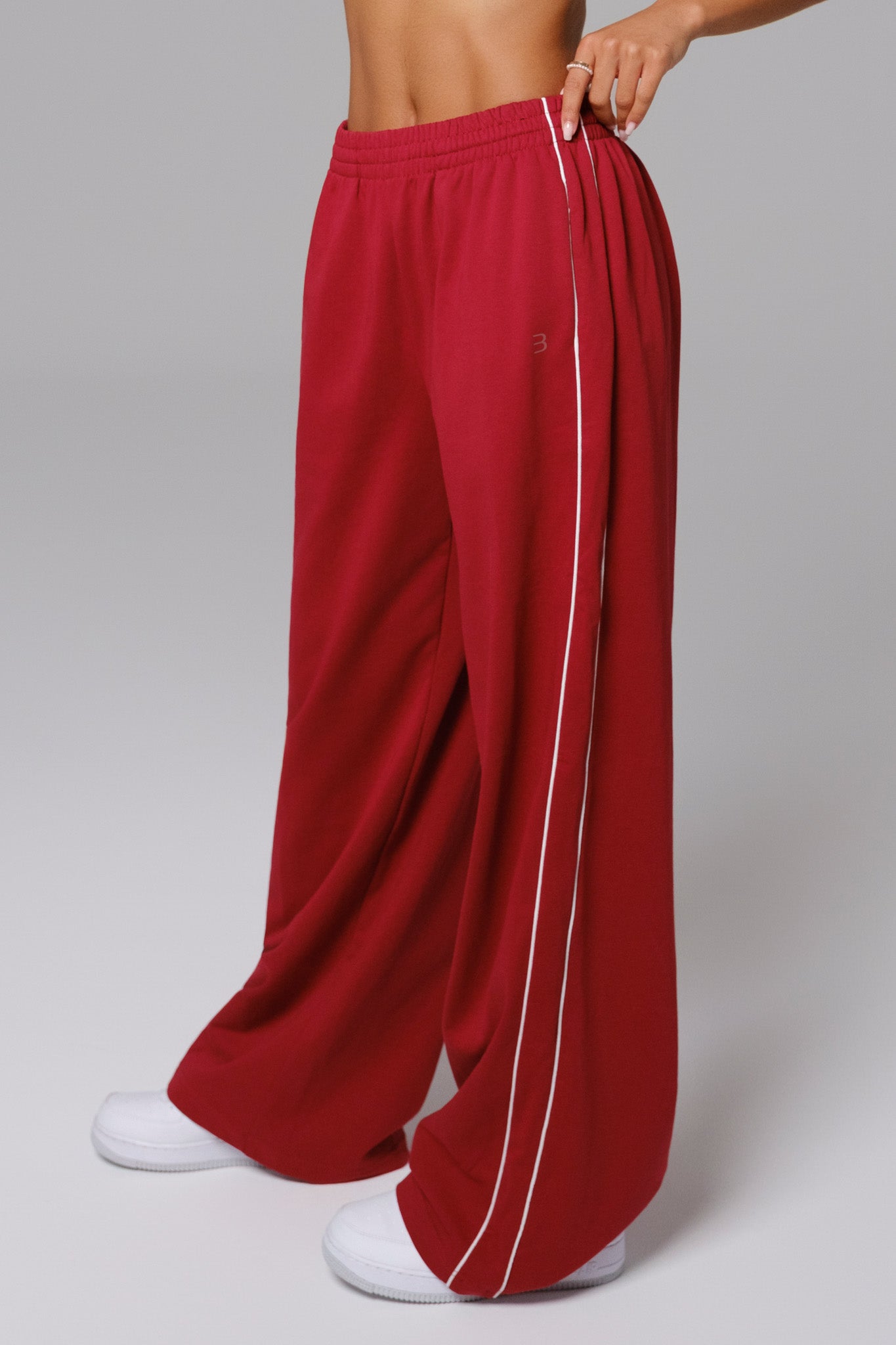 Nadine Sweatpants - Cherry Red