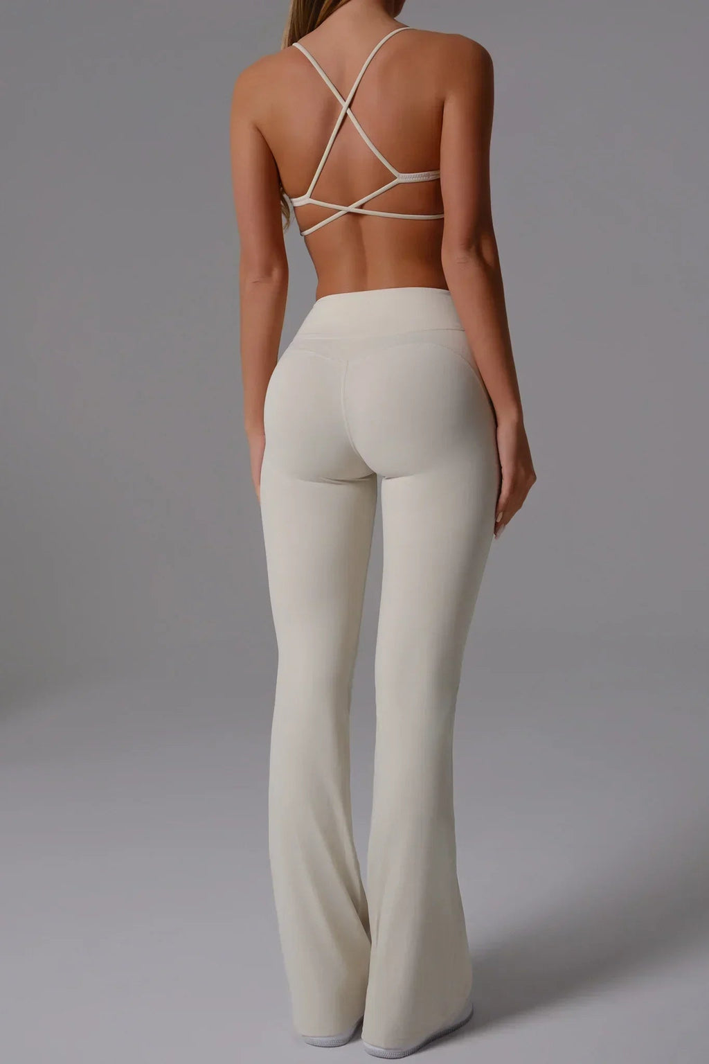 Nicole Strappy Sports Bra - Oatmilk
