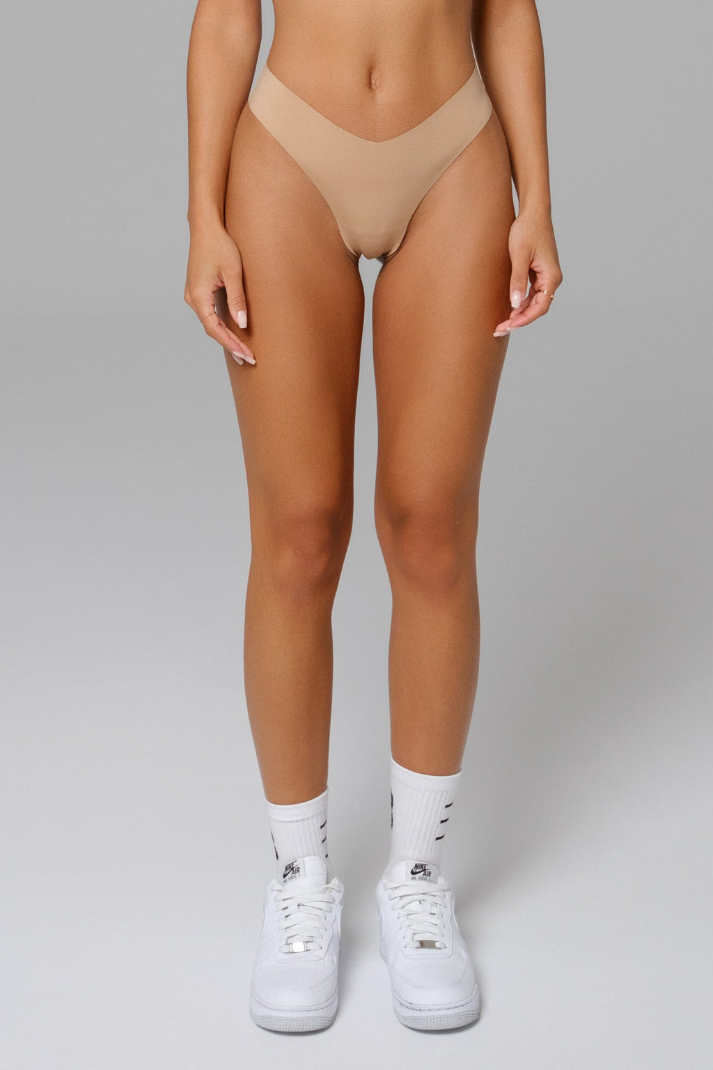 Seamless Thong - Sand