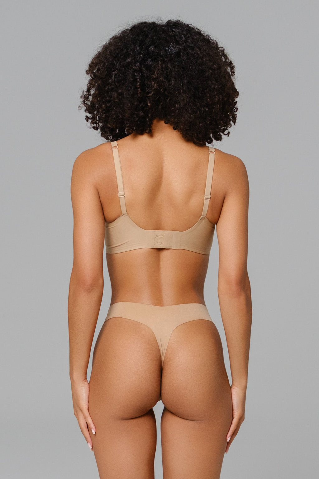 Seamless Thong - Sand