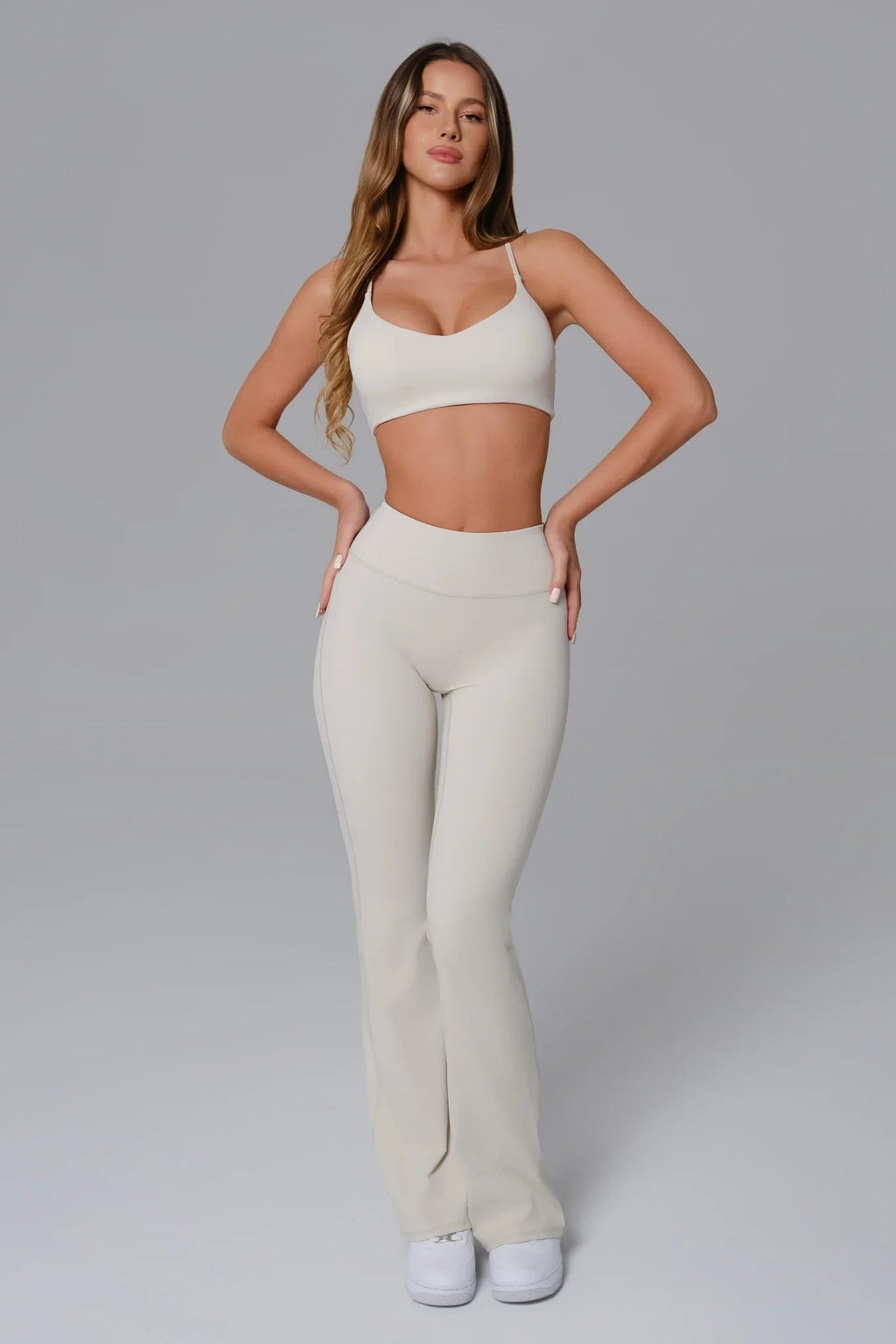 Stacey Sports Bra - Ivory Clay
