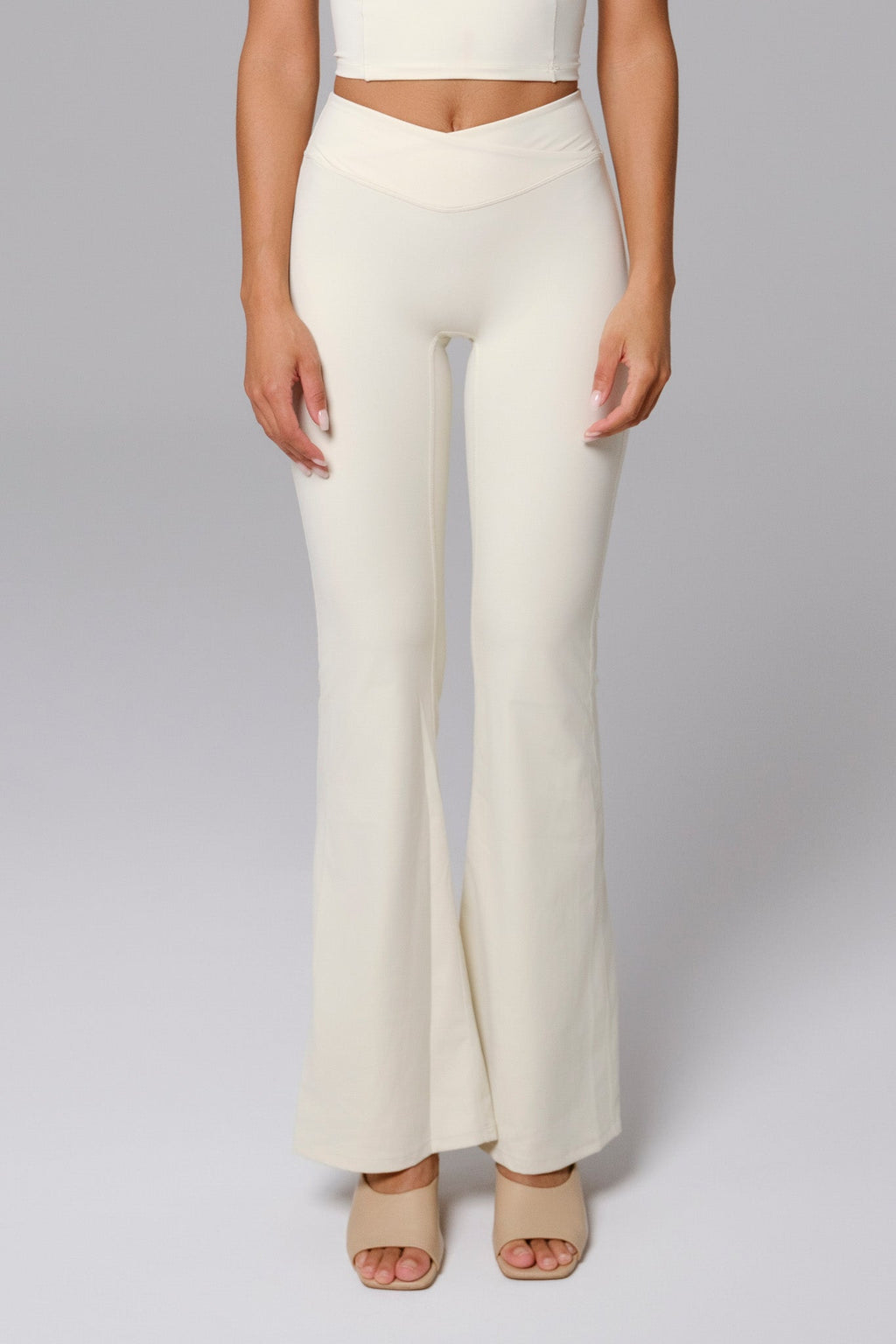 Zoe Flare Leggings - Soft Cream